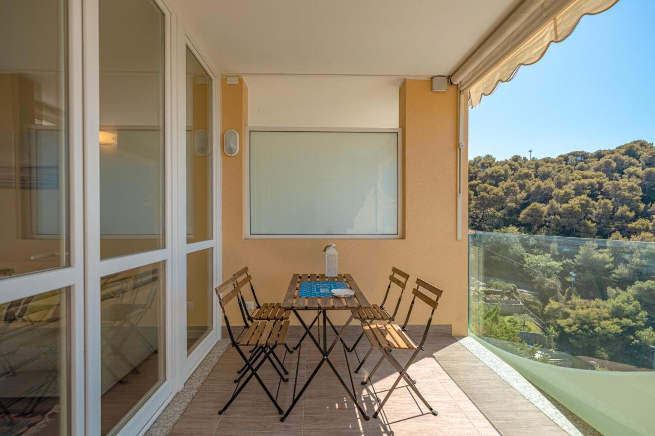 Appartamento Incantevole Con Piscina Vallecrosia Εξωτερικό φωτογραφία